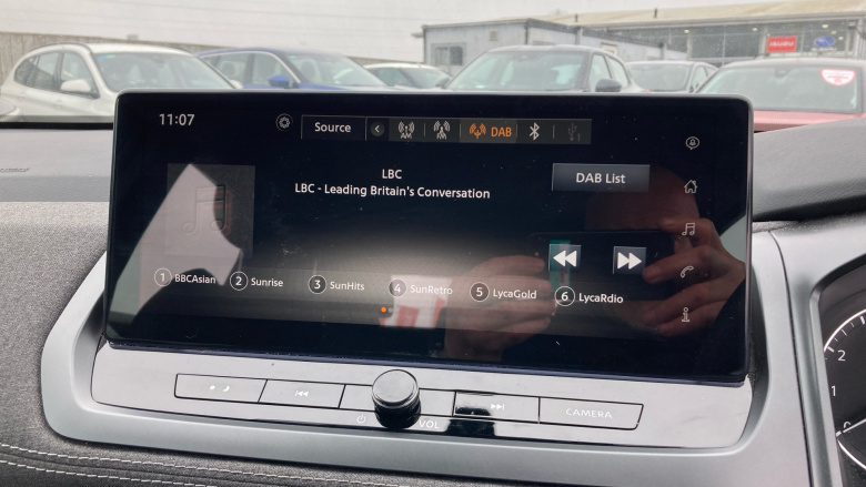 Nissan Qashqai 1.3 DiG-T MH 158 Acenta Premium 5dr Xtronic Petrol Hatchback